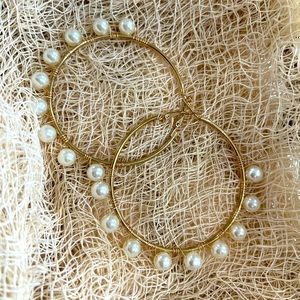 🤍💛Medium Pearl Gold Hoops - 💋 Date Night Earrings
